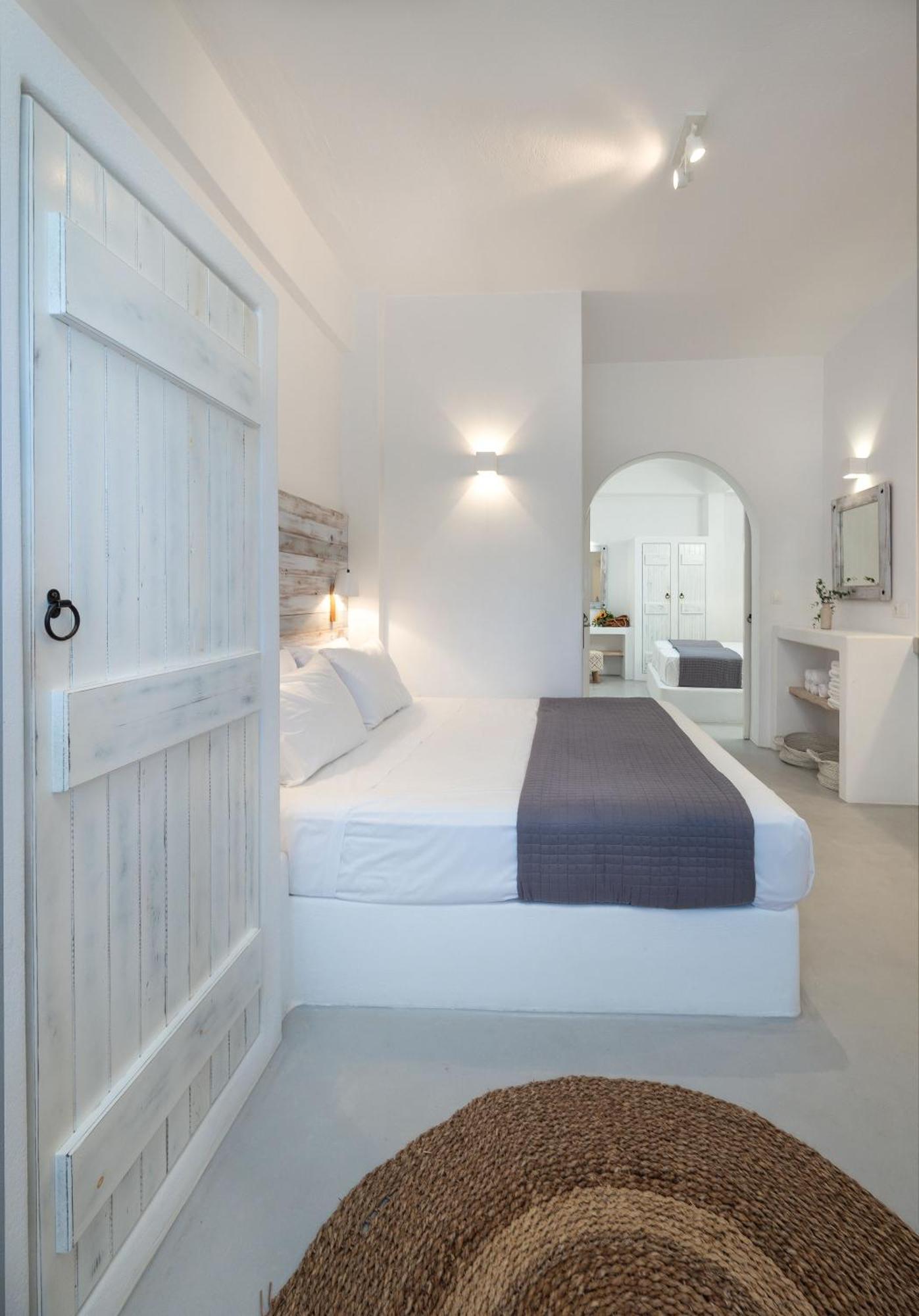 Flisvos Naxos City