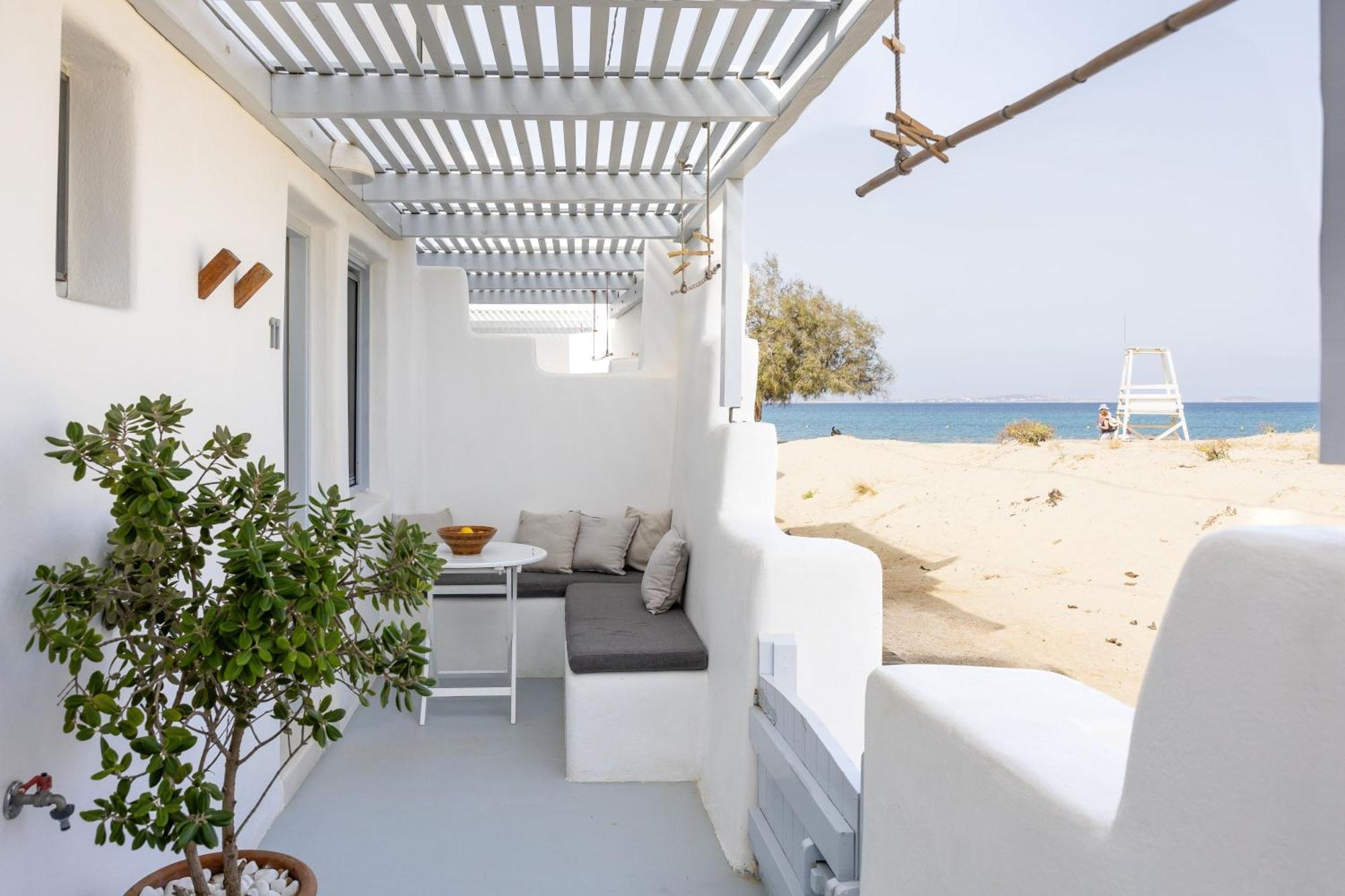 Flisvos * Naxos City